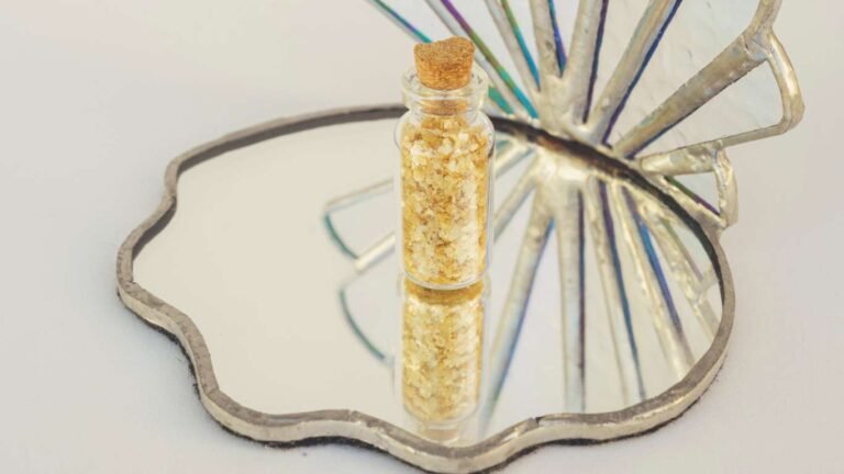 Fotografía por Lenasonrie de la botella de purpurina color Oro Trébol